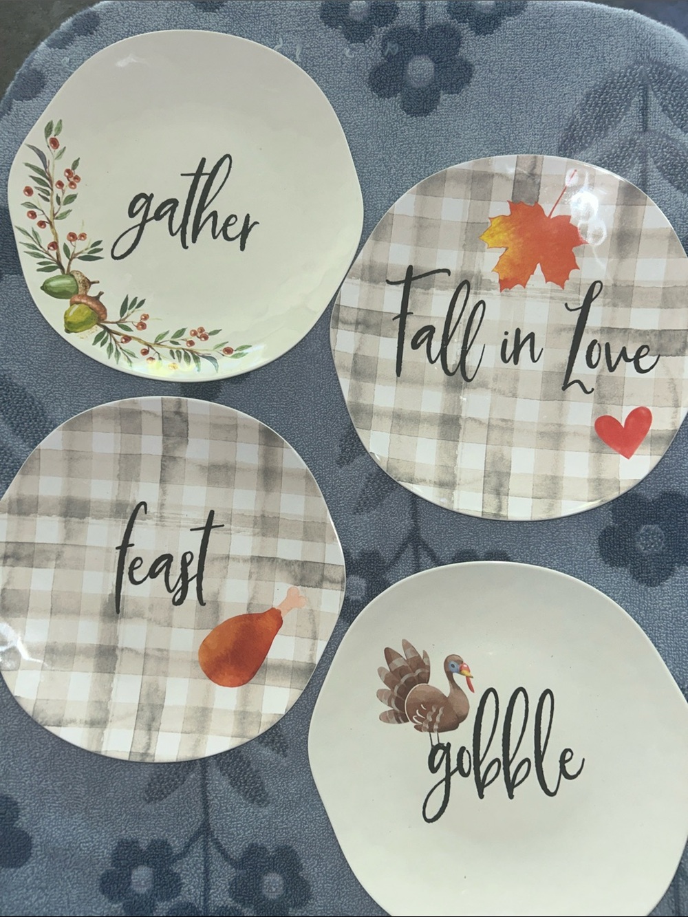 Rustico set of 4 Harvest Decorative Dinner Plates - White and Plaid Fall Accents